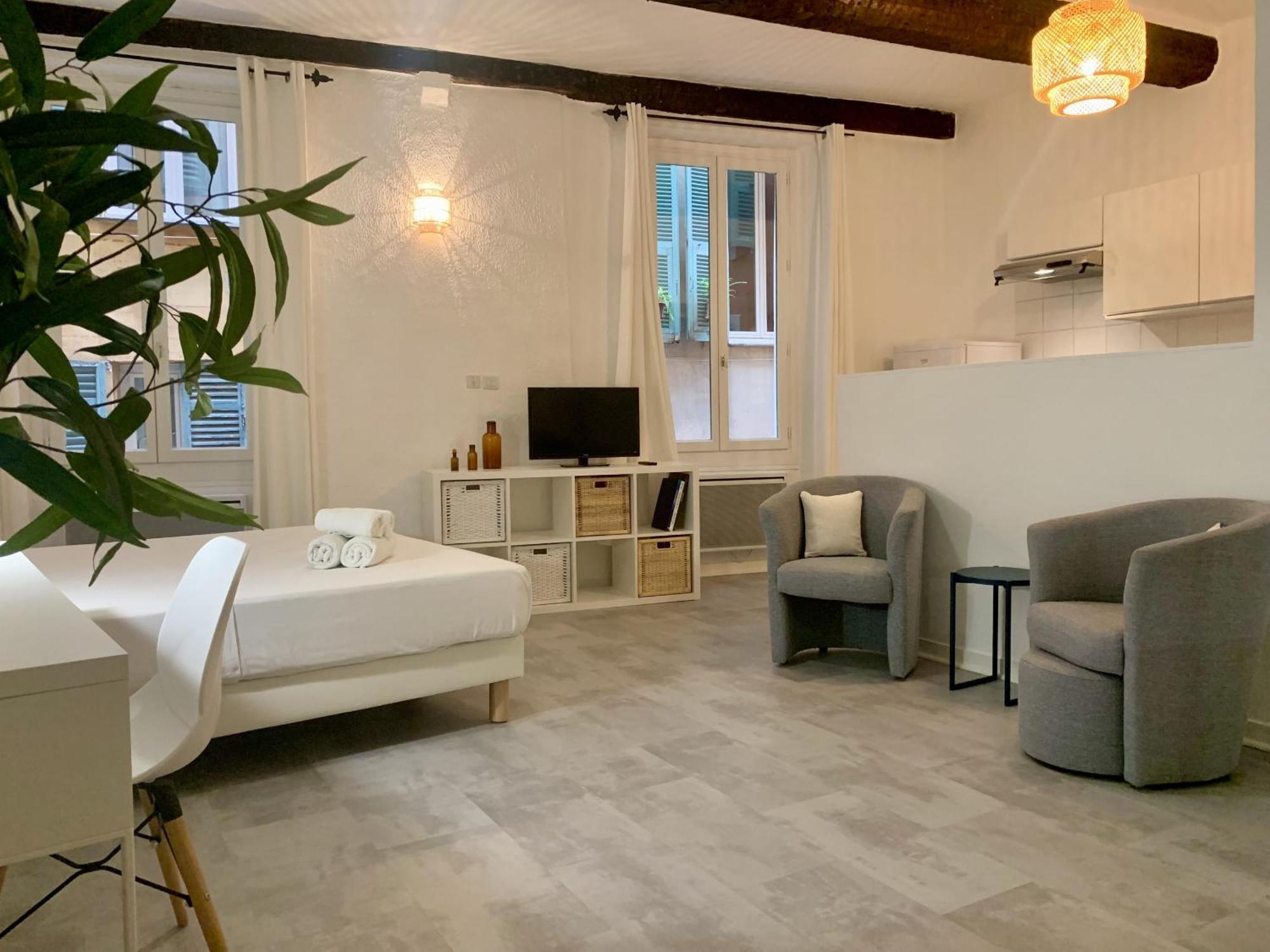 Riviera - Cocon De Gilly - Old Town Promenade Des Appartement